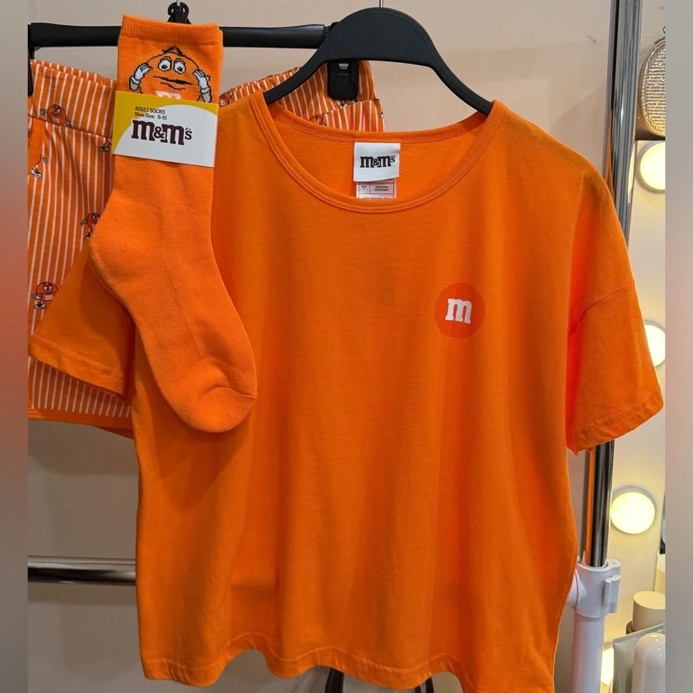 M&M’s Orange Matching Set — NWT 🍊